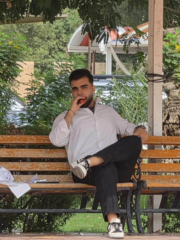 أحمد شبر گاعد عالمصطبة